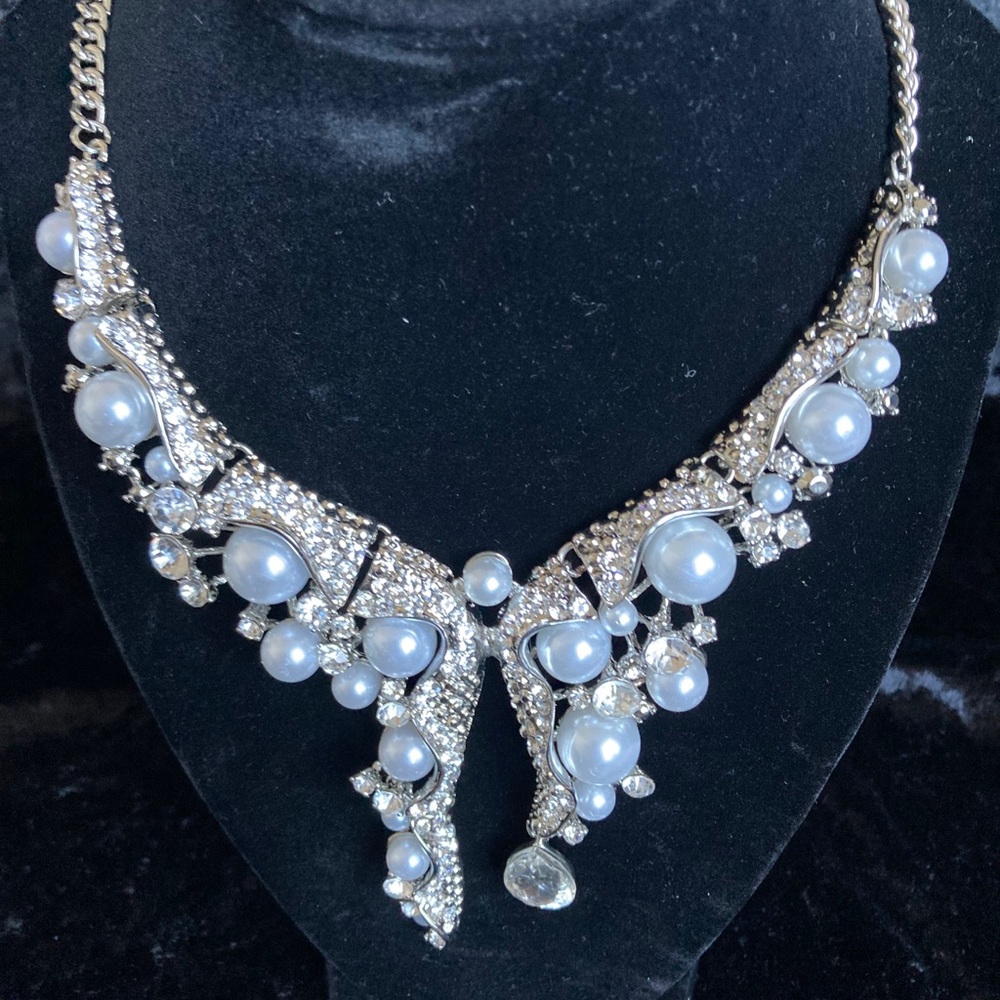 Bridal Dramatic Statement Necklace - image 3